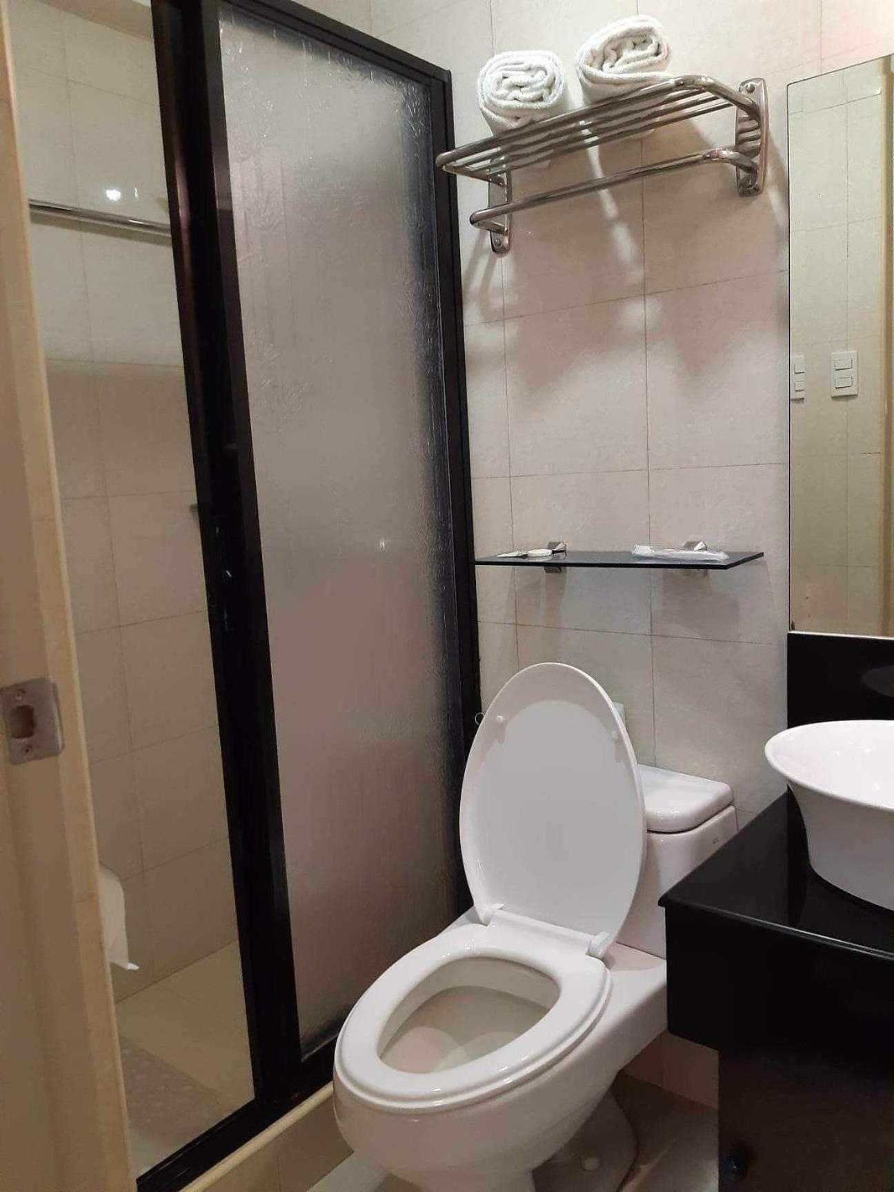 Sarasota Residential Resort Cluster 4 Unit 6B, 6C And 6L By Manny Newport Blvd, Across Naia T3 & Near Resorts World Manila, Pasay City Buitenkant foto